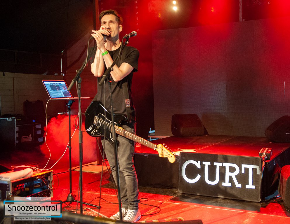 Curt